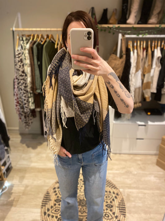 Echarpe Bella (Existe en camel bleu ou rose bordeaux )